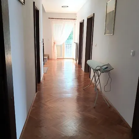 Family House 오파티아