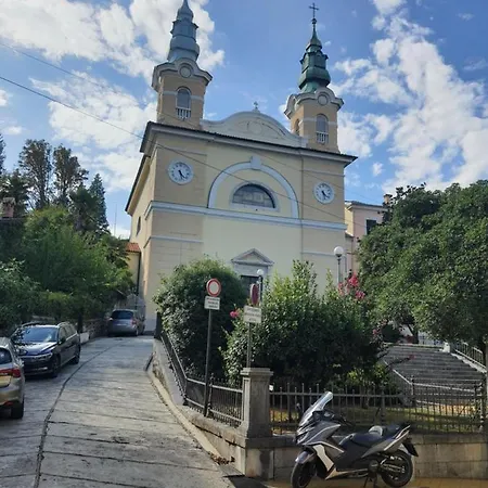 Family House * Опатия