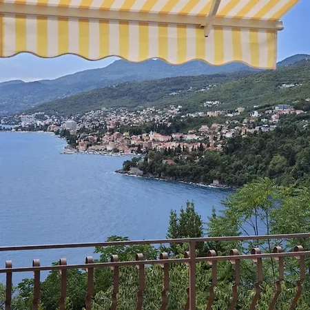 Дом отдыха Family House *