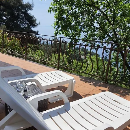 Hébergement de vacances Family House